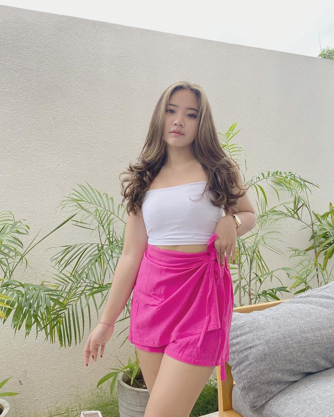Fitri massage b2b young escort